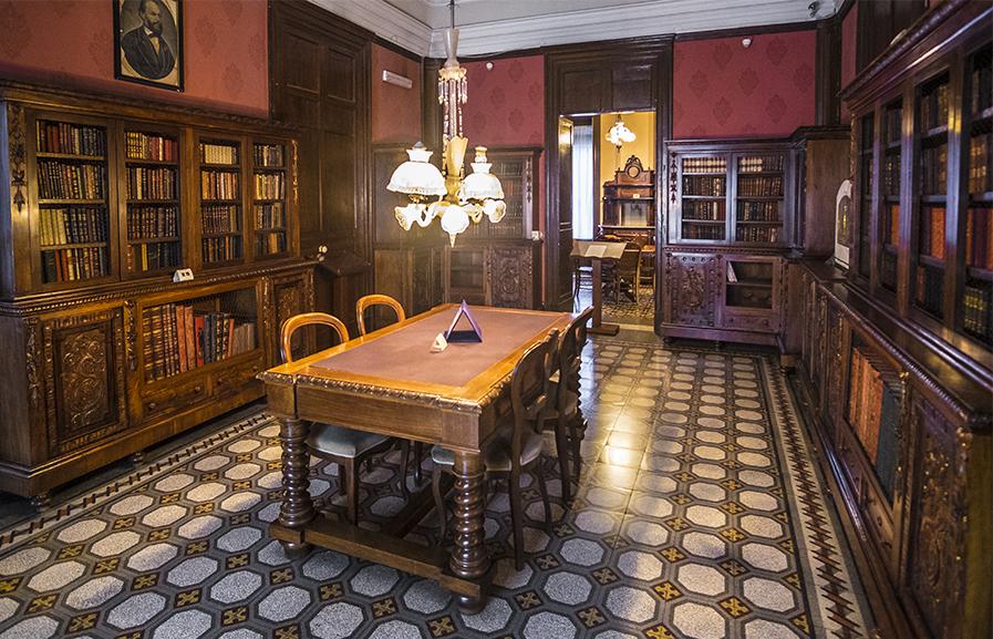 The Giovanni Verga house museum in Catania, the famous Italian writer, the greatest exponent of the literary movement of verism and one of the great protagonists of Italian literature. ®ioamolasicilia.com