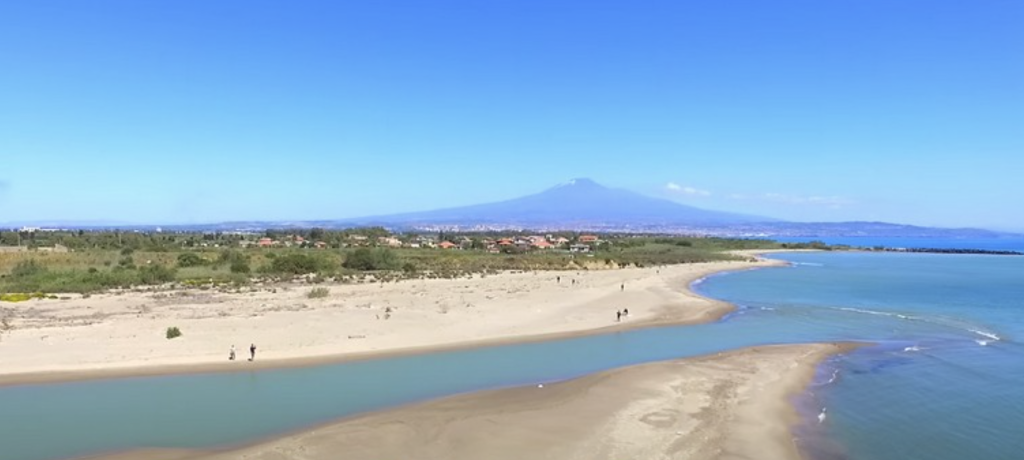 The Simeto river which flows into the Gulf of Catania. @SicilyTourist.com